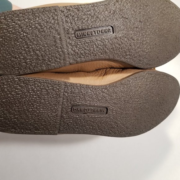Minnetonka Women's Butter Kiltie Moccasin Tan - Picture 6 of 6